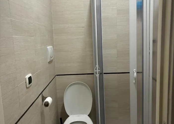 Cavour Housing בארי